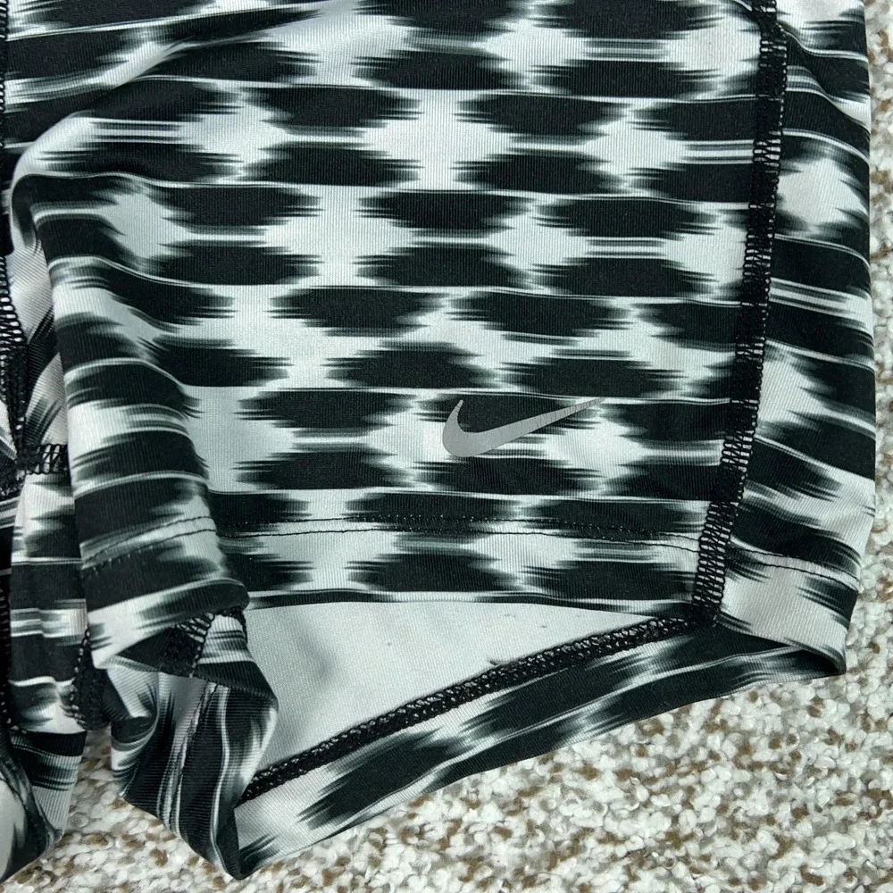 Nike Shorts Womens Small Black Dri-FIT 3